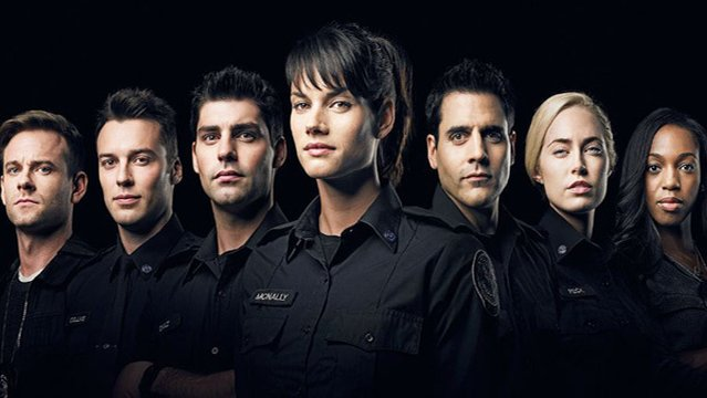 кадр из сериала Копы-новобранцы Источник https://resizer.mail.ru/p/5188b3e3-2fbb-5b7c-b535-a6d3f5a6feae/AAAC5-mZLgu0TPjdCLyOuPFHBB2_i9Y8Ovk13hSCl37SkxYz8UYMTcQmpy0SZaWRAc2K_lr5Q7haBJ7XZlnDoqiTtbk.jpg