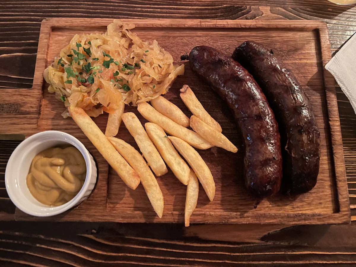 Домашние колбаски из говядины и свинины (на гриле)