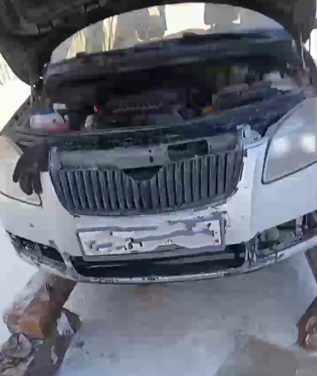 Вот в таком вот положении находился человек, обратившийся ко мне за помощью)