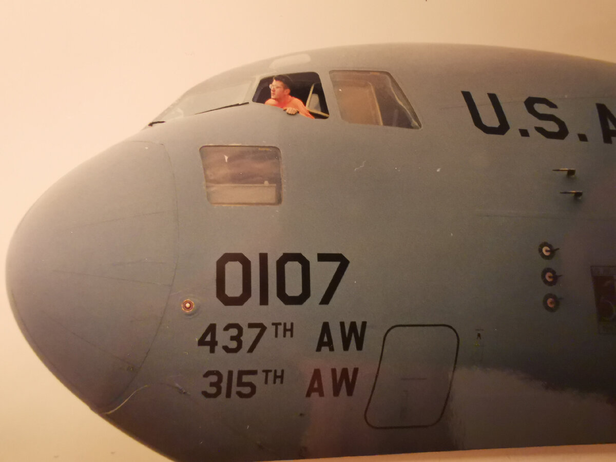 Boeing C-17 Globemaster – основной военный транспортный самолет ВВС США 