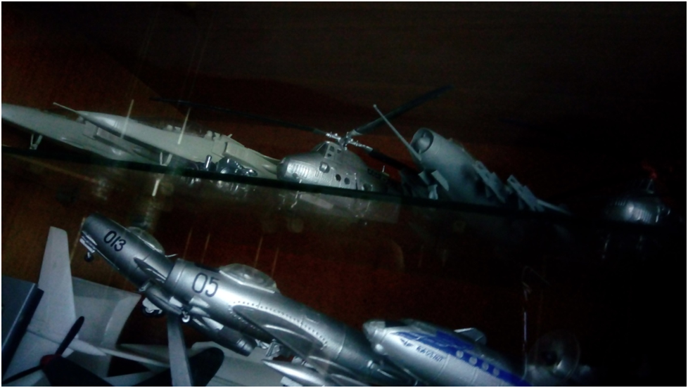 Масштабные, пластиковые, сборные модели самолетов. Фото автора.