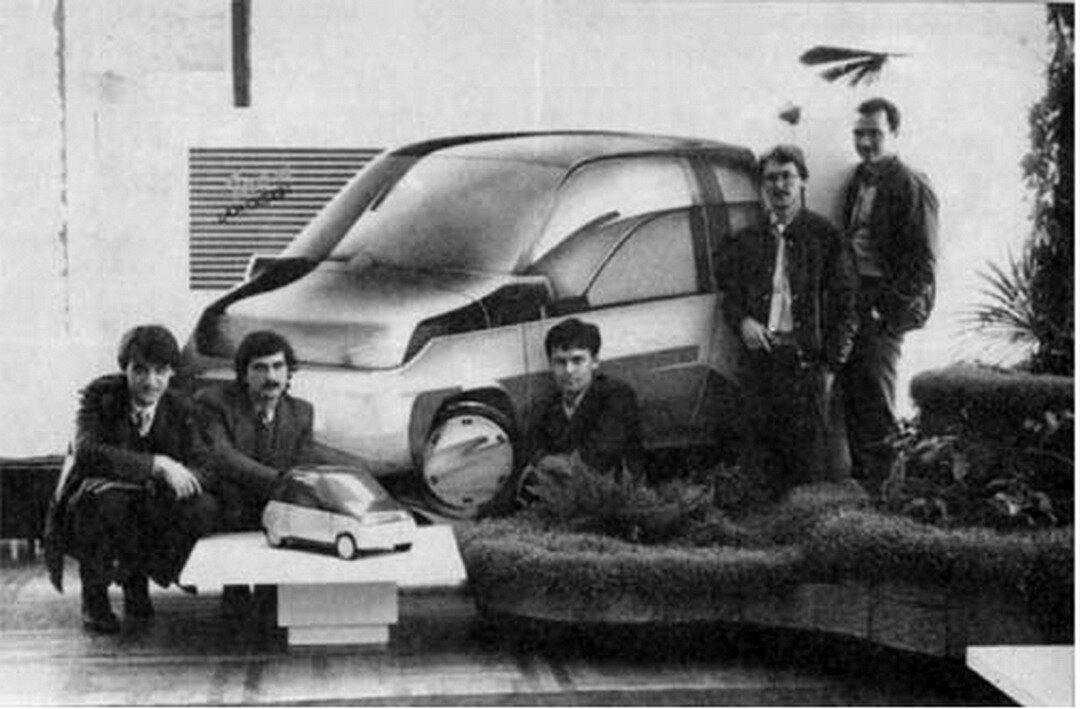 У первого макета Гнома (В. Ковтун, А. Крылов, Ю. Ларионов, Е. Лобанов, Н. Тазтдинов), 1988 год.