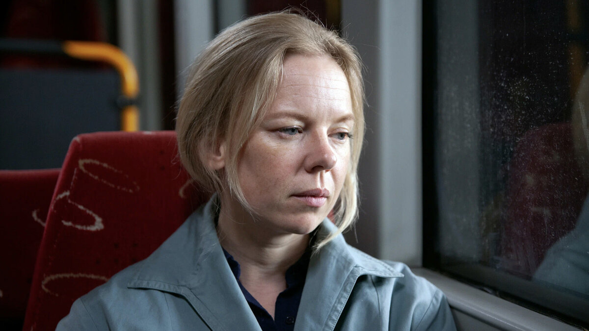 Кадр из фильма "Опавшие листья"