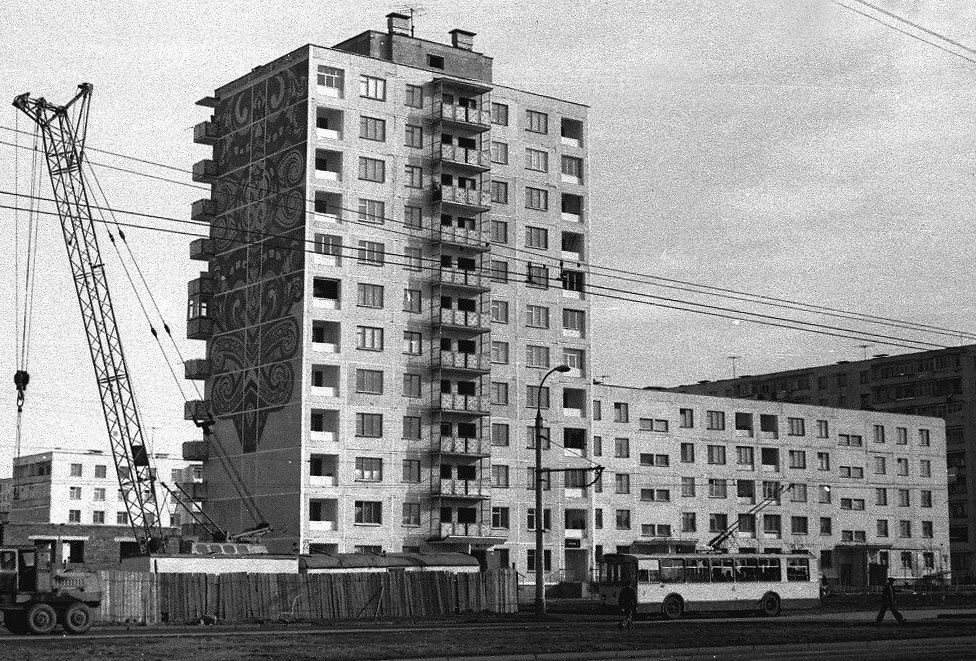 Город Орджоникидзе, ул. Владикаказская, 22. 1981 год. Фото: Ф.С. Федосеев (pastvu.com)