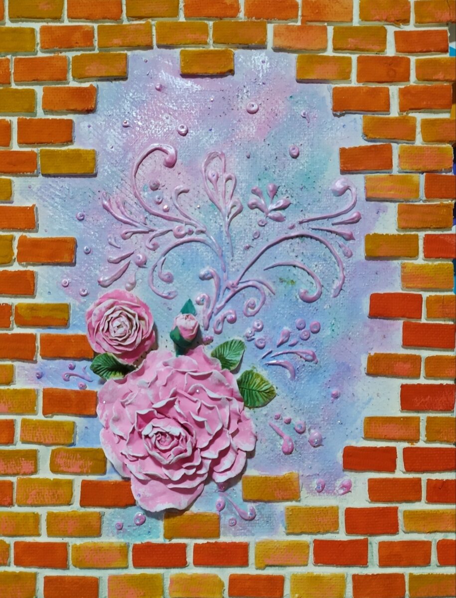 Сентябрьская роза. 
За вздохом утренним мороза,
Румянец уст приотворя,
Как странно улыбнулась роза
В день быстролетней сентября!


Перед порхающей синицей
В давно безлиственных кустах
Как дерзко выступать царицей
С приветом вешним на устах.


Расцвесть в надежде неуклонной —
С холодной разлучась грядой,
Прильнуть последней, опьяненной
К груди хозяйки молодой!