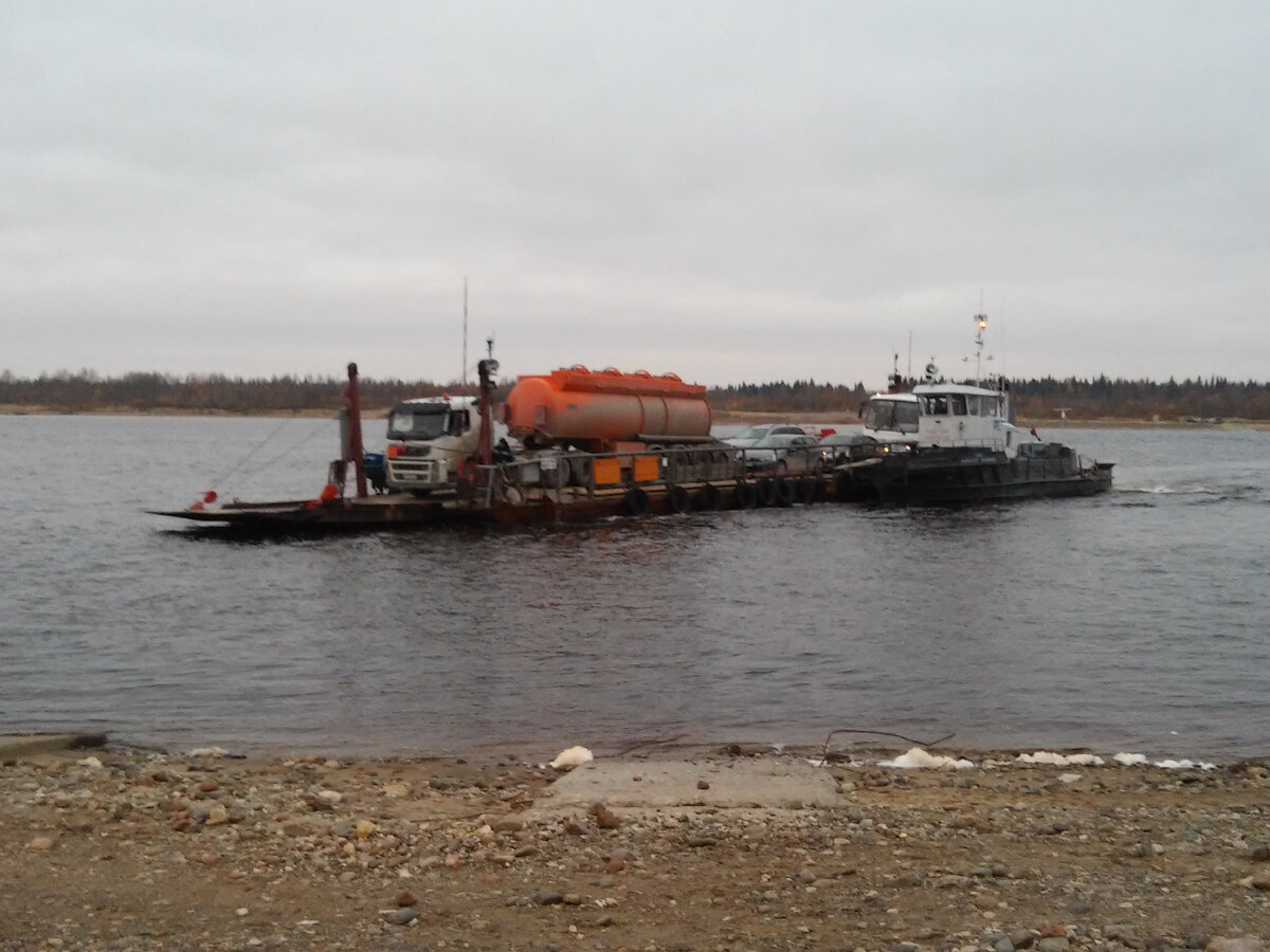 Паромная переправа через Печору