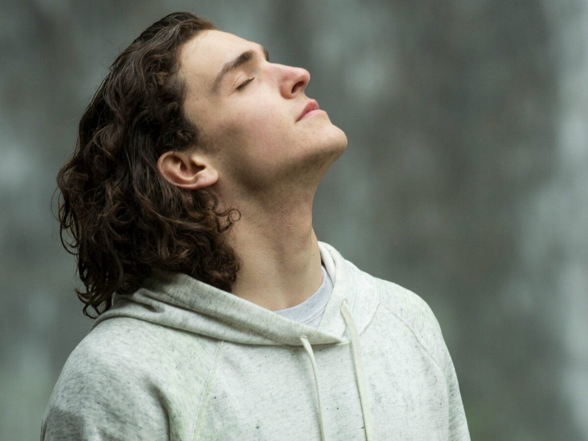 Photo by <a href="https://unsplash.com/@elijahdhiett?utm_content=creditCopyText&utm_medium=referral&utm_source=unsplash">Elijah Hiett</a> on <a href="https://unsplash.com/photos/man-in-gray-pullover-hoodie-closed-eyes-while-heads-up-umfpFoKxIVg?utm_content=creditCopyText&utm_medium=referral&utm_source=unsplash">Unsplash</a>   