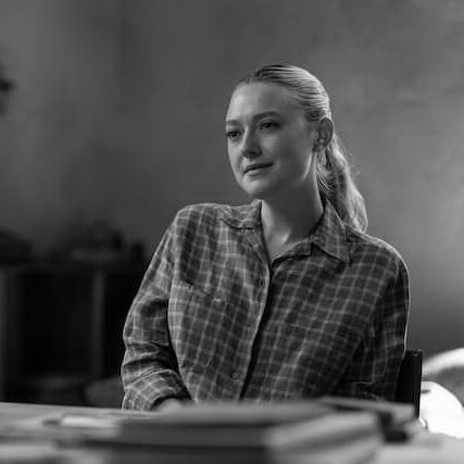     Дакота Фаннинг пытается избавиться от Эндрю Скотта в трейлере «Рипли»