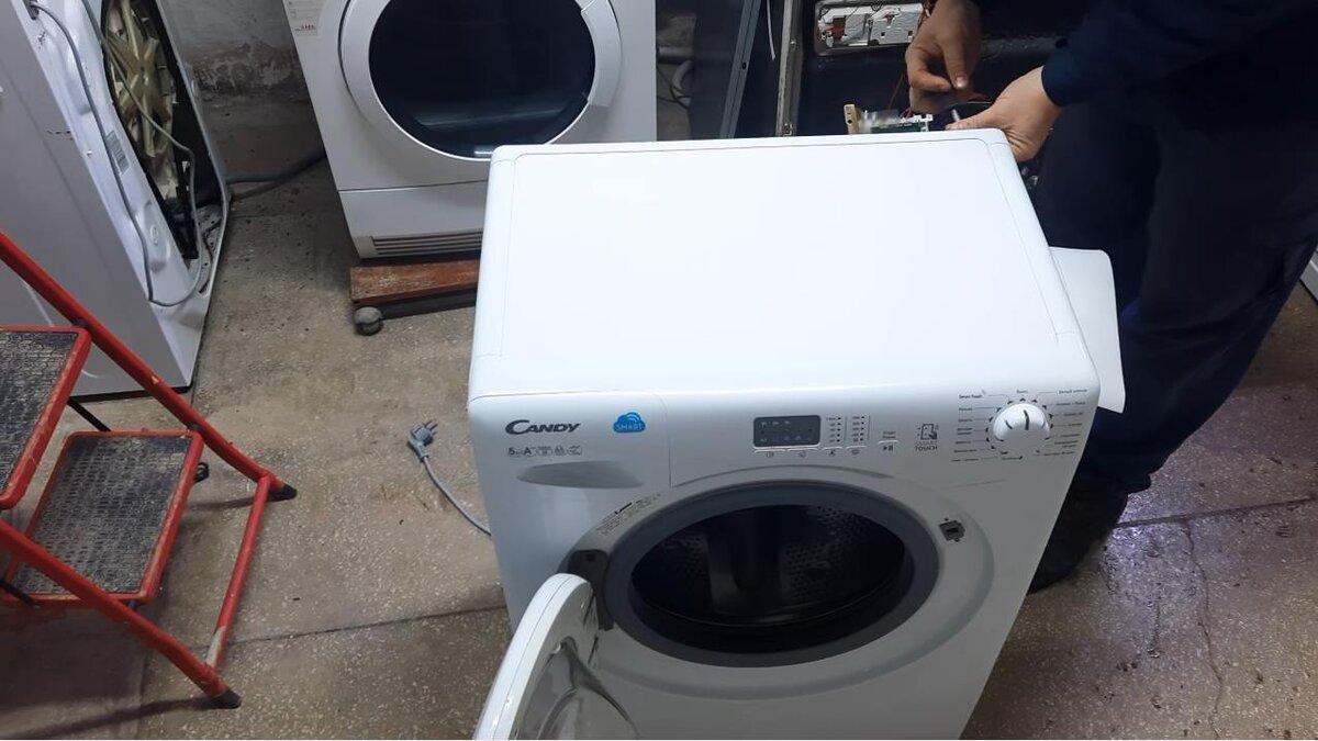 Стиральная машина Candy CS4 1051D1/2-07 - не включается. История о том ...
