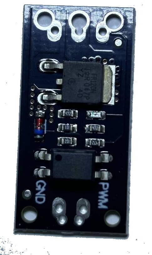 Модуль мощного транзистора FR12ON, максимальный ток 10А. Сразу на модуле установлена опторазвязка, но в текущем проекте она не играет особой роли