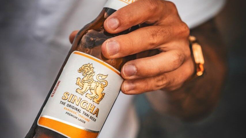 Логотип Singha с изображением льва