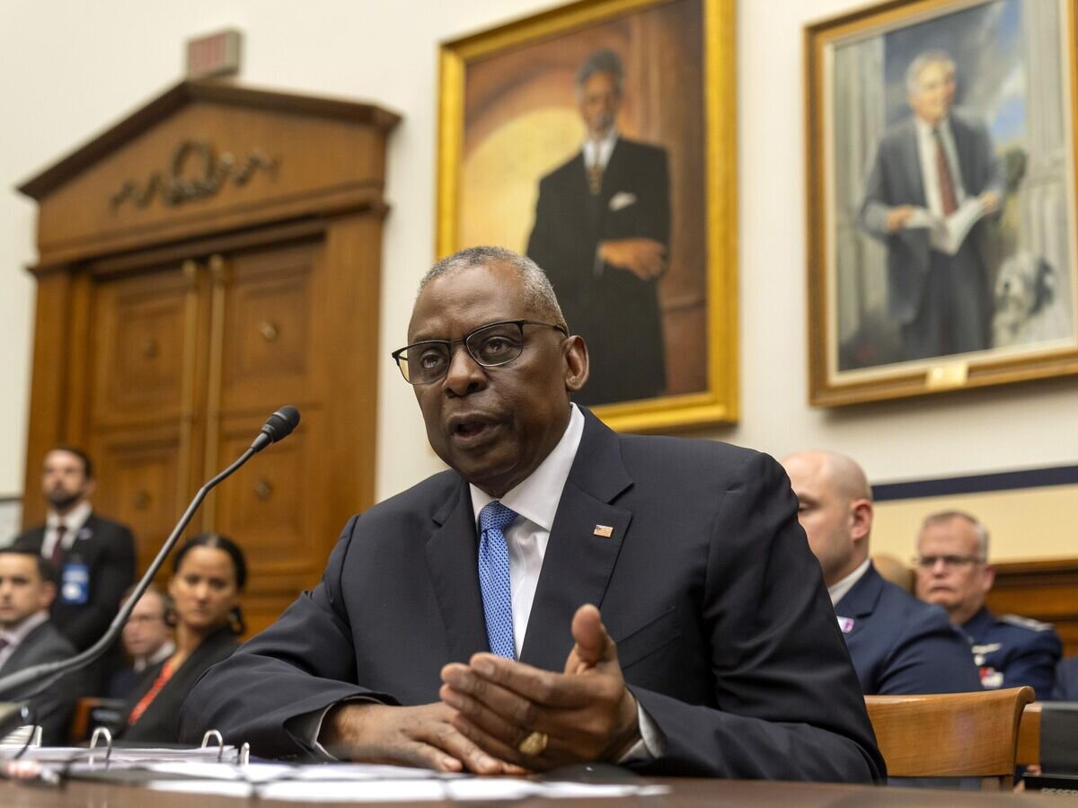    Министр обороны Ллойд Остин выступает на слушаниях Комитета Палаты представителей по вооруженным силам © AP Photo / Mark Schiefelbein