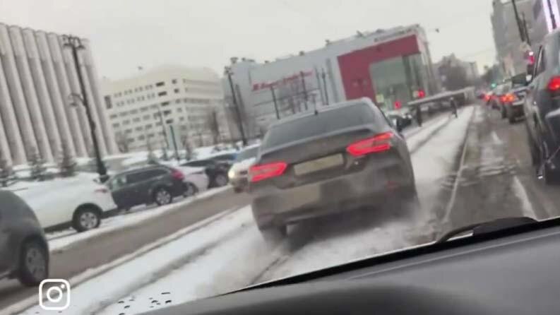    скриншот видео, снятого нарушителями ПДД