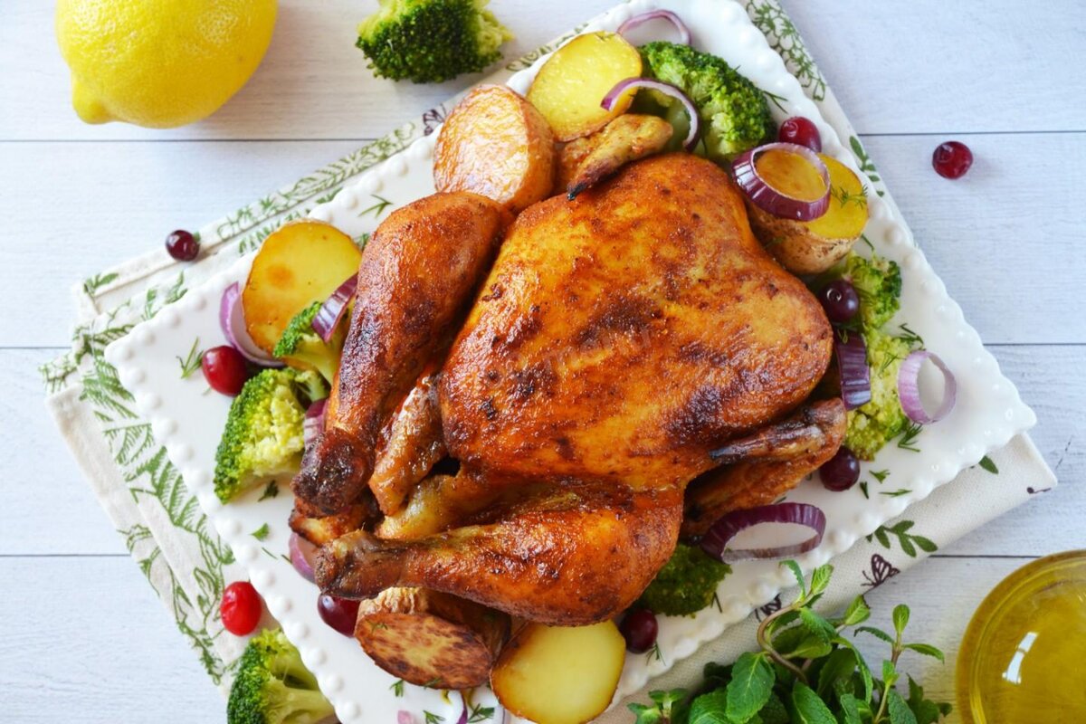 гусь в духовке целиком с хрустящей корочкой с картошкой. гусь в духовке целиком с хрустящей корочкой. фаршированный гусь в духовке. жареная курица целиком. гусь утка фаршированные.