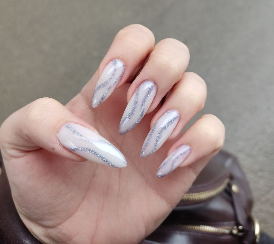 Маникюр летний нежный. Маникюр весенний однотонный 2024. Маникюр сиреневый с розовым. Однотонный маникюр. Розовый маникюр.