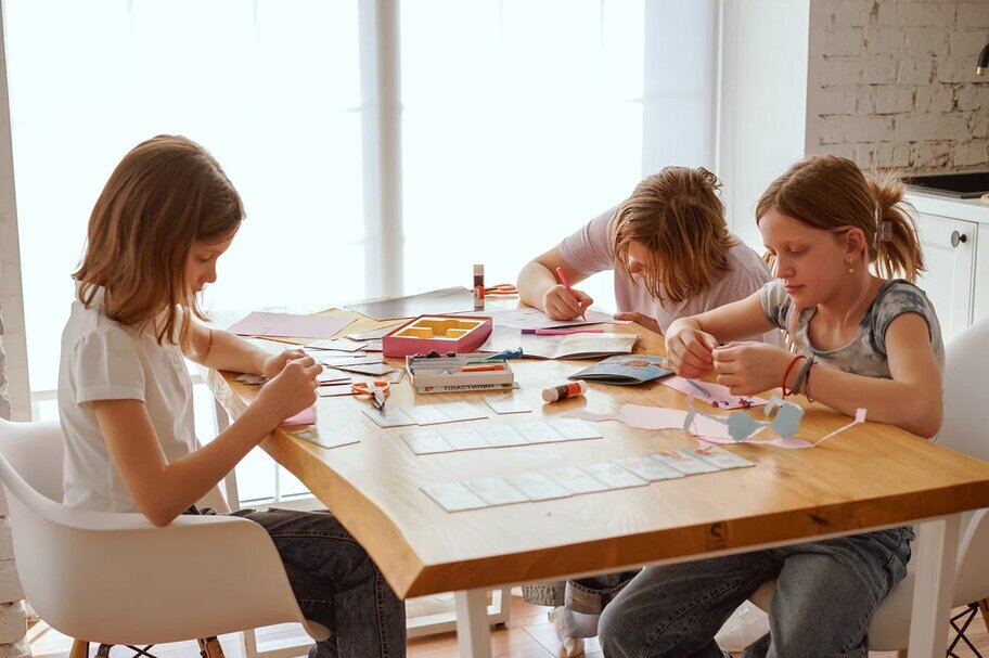 Занятия в Home English Club во время летней городской площадки