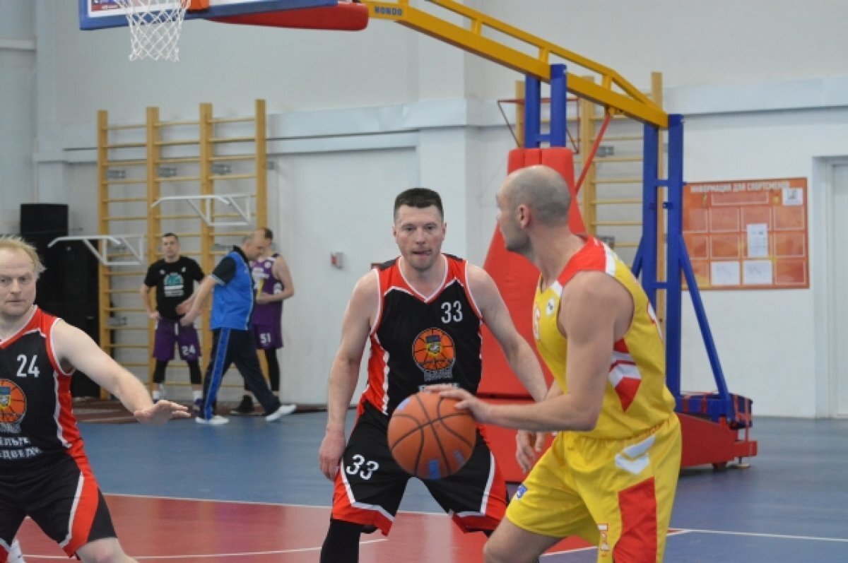    В Коле прошёл турнир по баскетболу среди ветеранов