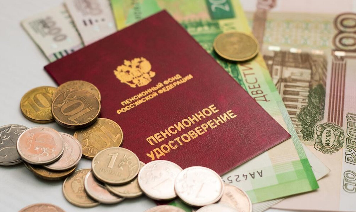 После последней индексации средний размер пенсии в нашей стране находится в пределах 17-19 тысяч рублей.-2