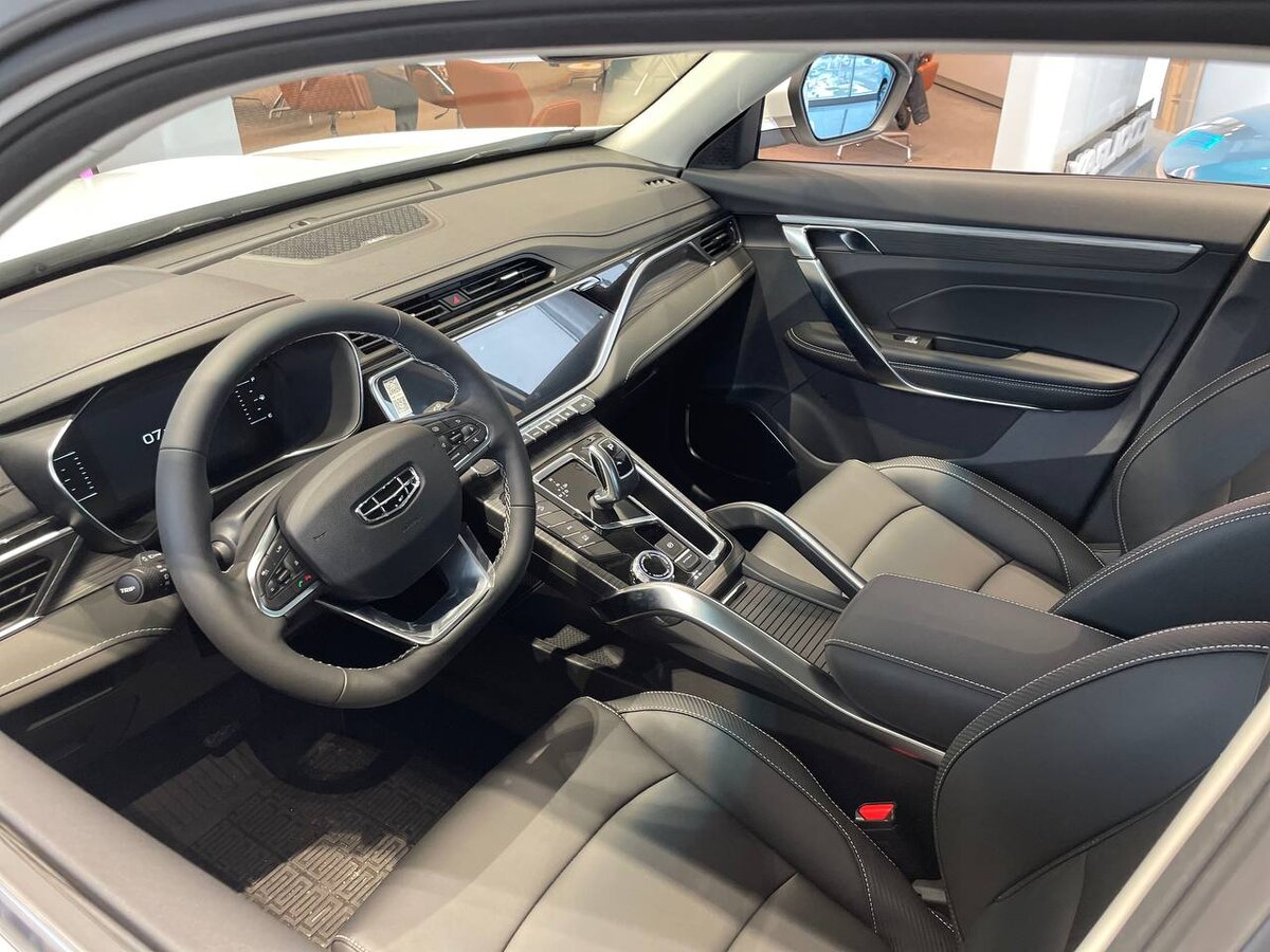 Модель: Geely Atlas Pro, Flagship 
Цвет: Crystal White (Белый)
Адрес: Торговая улица, 22, Санкт-Петербург
