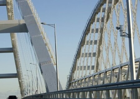    Крым под огнём: движение через Керченский пролив было остановлено полностью, неизвестна судьба ещё одного корабля Черноморского флота