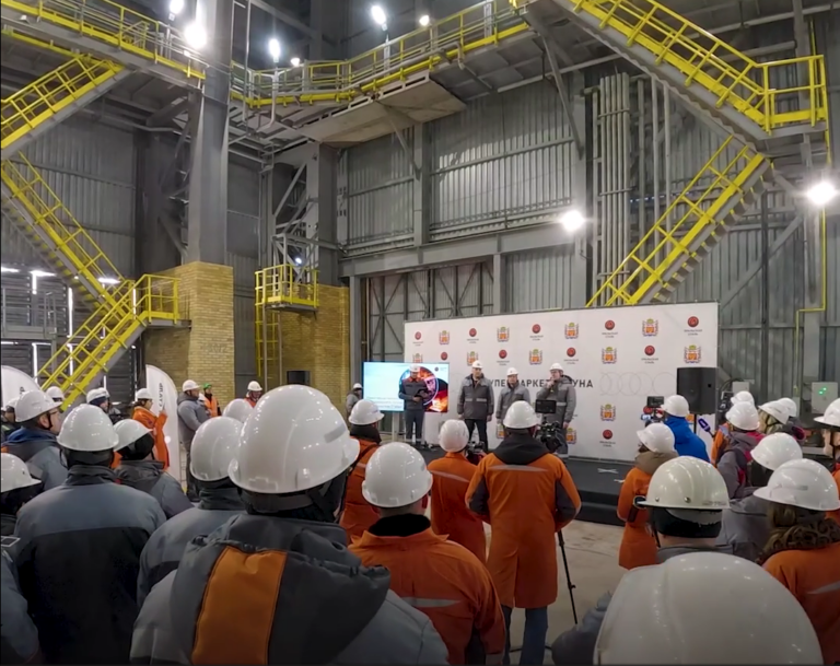    На «Уральской Стали» запущен супермаркет чугуна в электросталеплавильном цехе Кристина Просвиркина