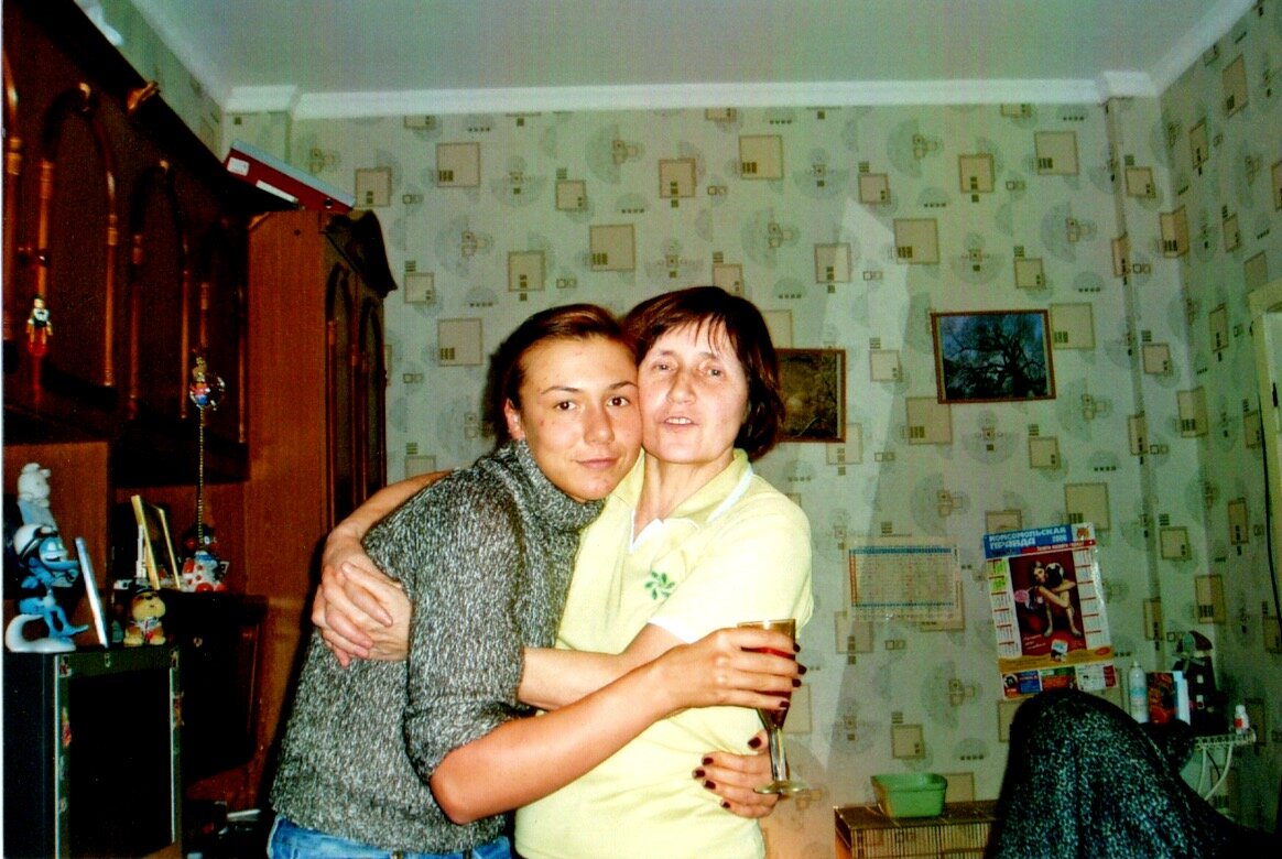 С мамой в 2007 году