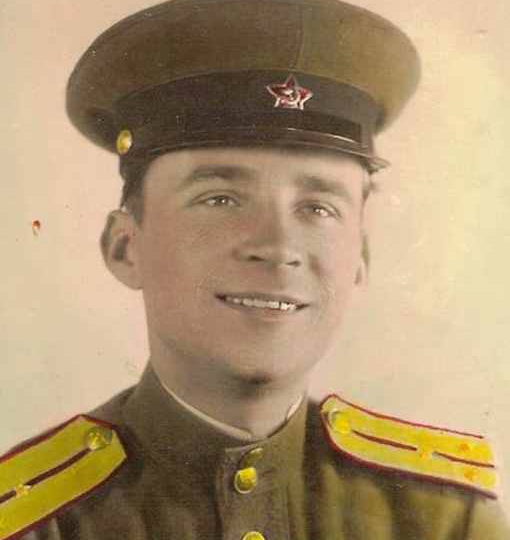 Его взвод обратил в бегство численно превосходящего врага под Севастополем. Подвиг лейтенанта Геннадия Пинаева