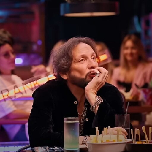     Стас Михайлов дал по морде Сергею Шнурову за шутку про ЛГБТ*