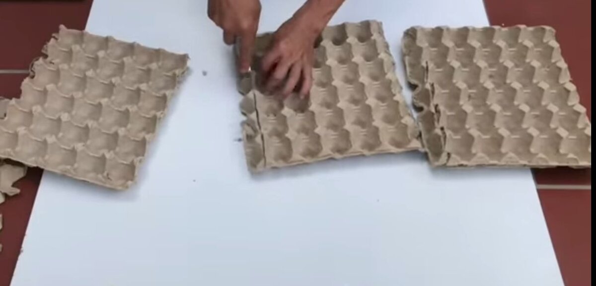 Обрезаем, как показано на рисунке  лишнее, так чтоб форма была из цельных углублений 