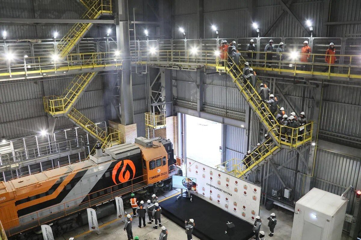  📷    Денис Паслер на «Уральской Стали» принял участие в запуске супермаркета чугуна Андрей Севостьянов