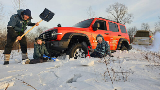 ЗАСТРЯЛИ ВСЕ! ЗАМЕНИТЬ ПРАДО КИТАЙЦЕМ? ТАНК 300 и Toyota Land Cruiser Prado 120. Семейный тест-драйв