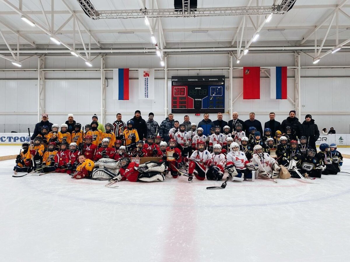 хоккейные турниры 2005. хоккейные турниры 2016. хоккейные турниры 2016. украинский хоккей. 2022 хоккей.