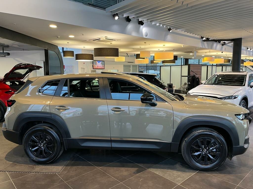 Новый японский кроссовер уже в России. Полный привод, 187 л.с., АКПП по цене «китайцев». Источник иллюстрации - auto.ru