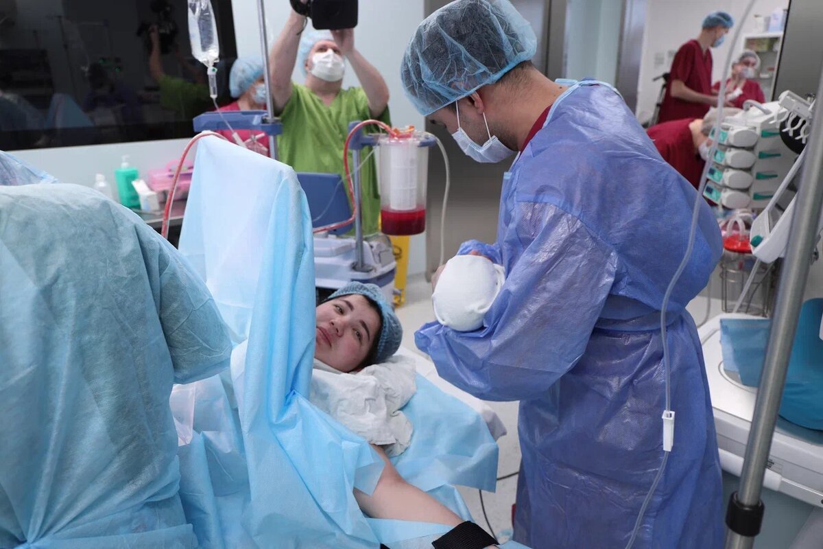    В сургутском Центре охраны материнства и детства родилась первая тройня за год