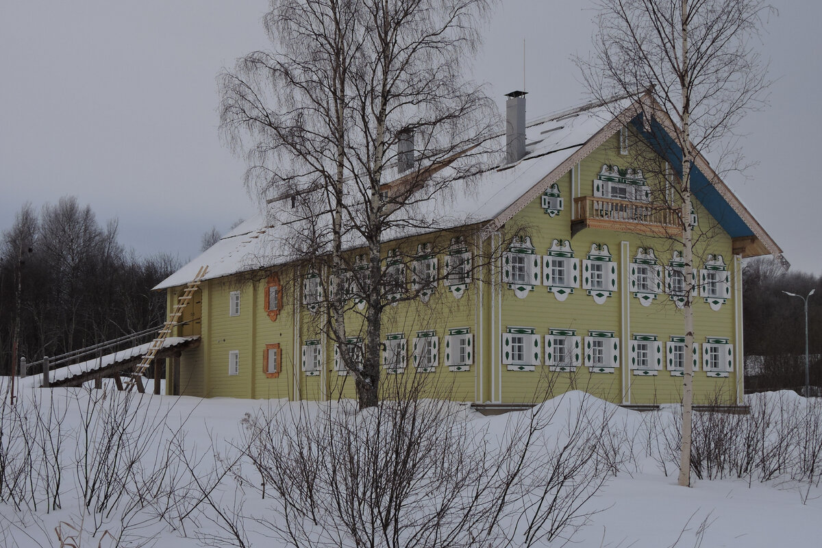 Нарядная жилая часть дома