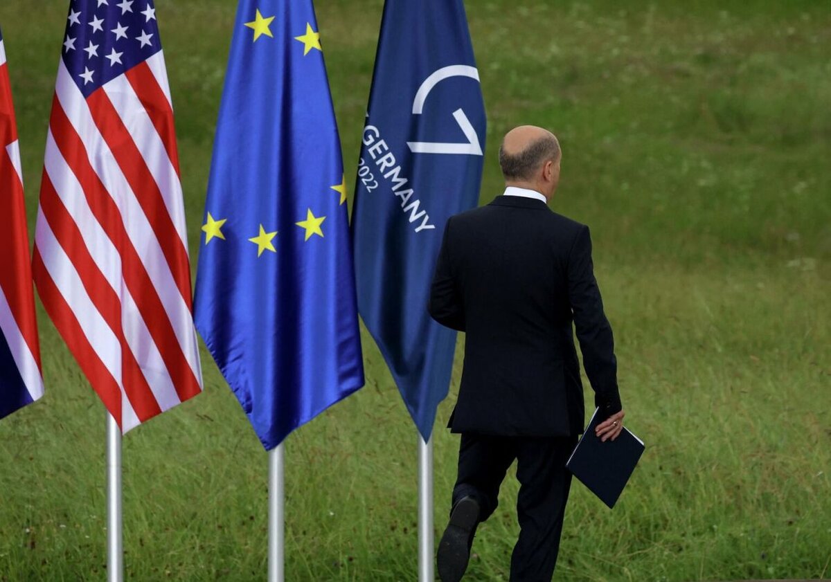    Запад начал капитулировать, толком не объявив войну России