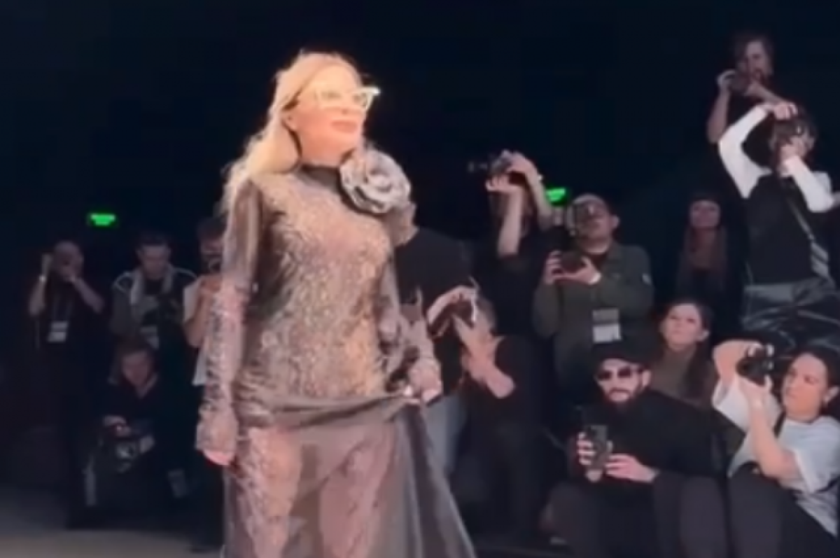    Дочь Орнеллы Мути прошлась по подиуму на Московской неделе моды