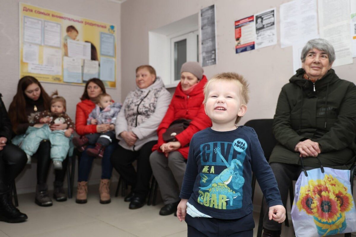    В Курске на раздаточном пункте "Молочной кухни" провели встречу с родителями маленьких детей