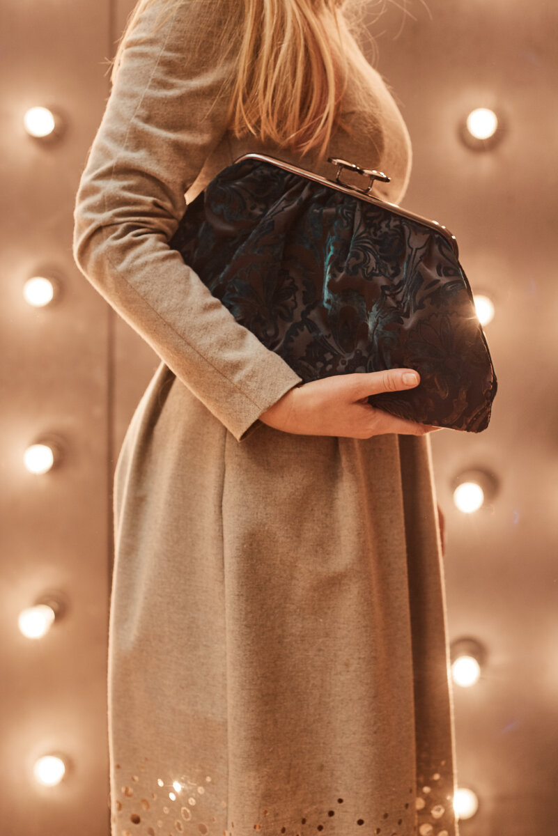 Анна шила первые сумки не имея специального образования.