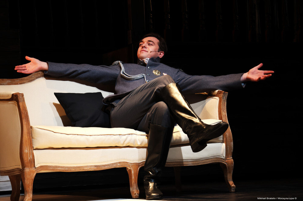 Малый театр пыкин. Хлестаков малый театр. Государственный академический малый театр. Малый театр февраль. Малый театр февраль.