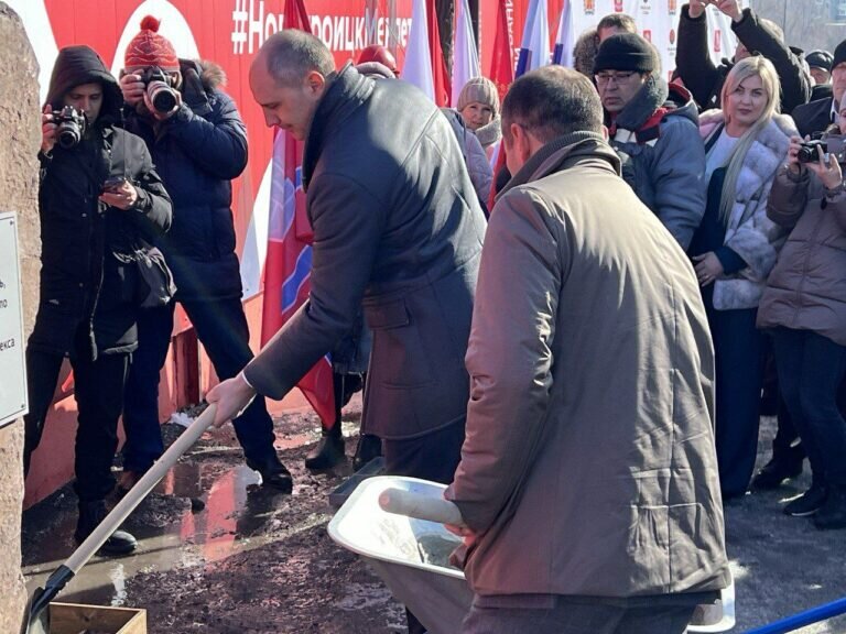    В Новотроицке заложен камень на месте будущего строительства многоквартирного комплекса Андрей Севостьянов