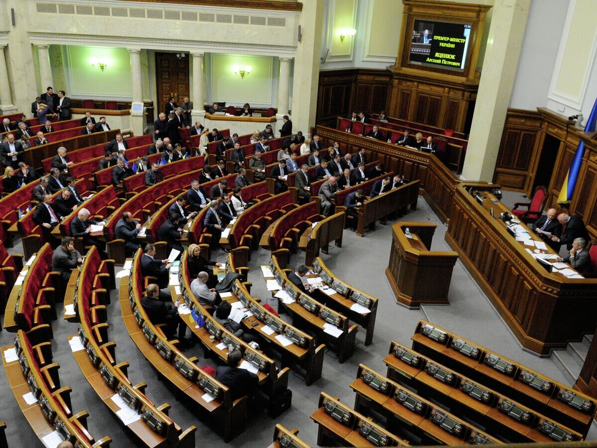   Депутаты Верховной Рады Украины на внеочередном заседании в Киеве 20 октября 2014© РИА Новости / Александр Максименко