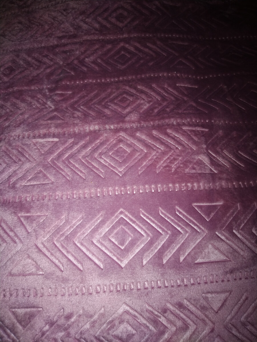 Реальный цвет пледа.