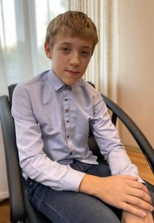 А ты все ждешь что он придет. Ждать цитаты. Открытки приколы смешные. Парень тоскует по любимой. Счастье не приходит.