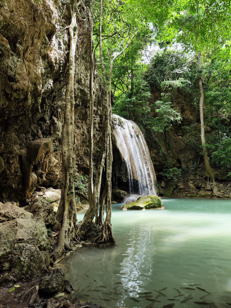 Третий уровень водопада Эраван. 