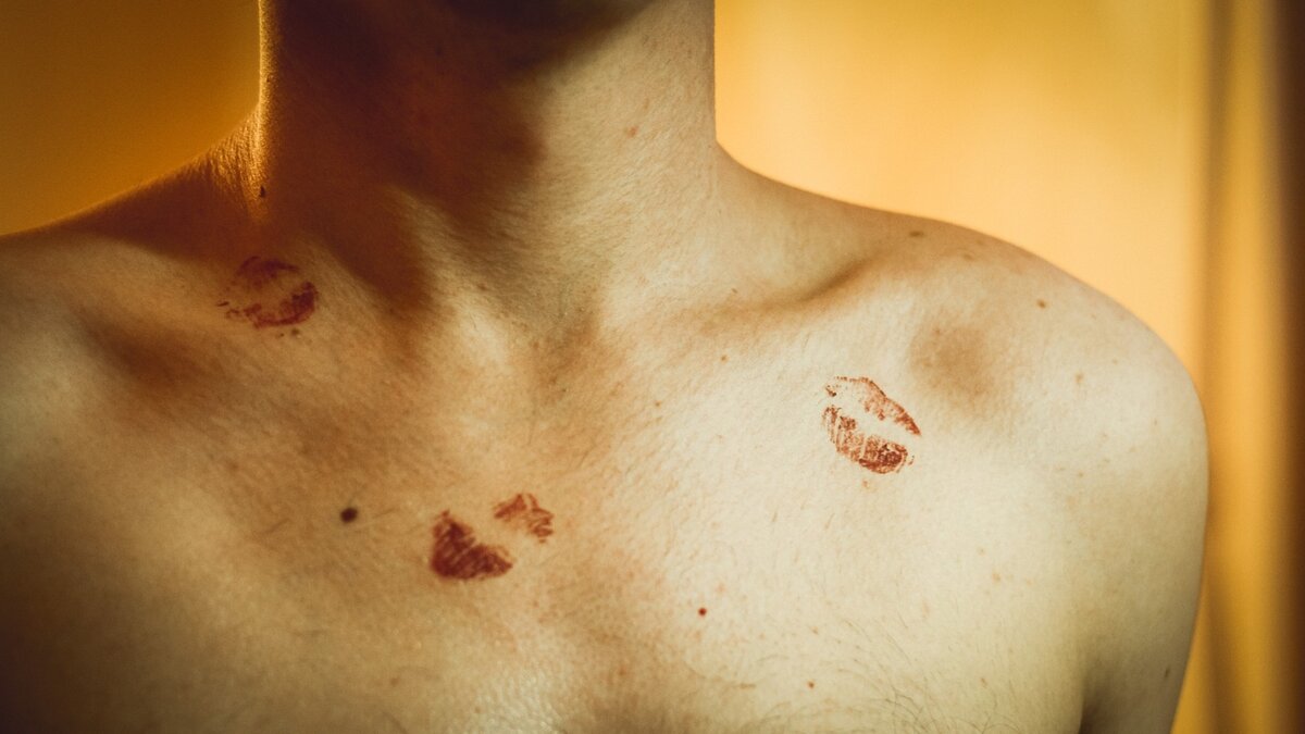     Весенний праздник, Международный женский день, связанный с поздравлениями и вниманием к прекрасной половине человечества, может оказаться несколько подпорченным для прекрасных приморочек: вместо ожидаемого развлечения в виде мужского стриптиза местные женщины столкнулись с недостатком «Аполлонов».