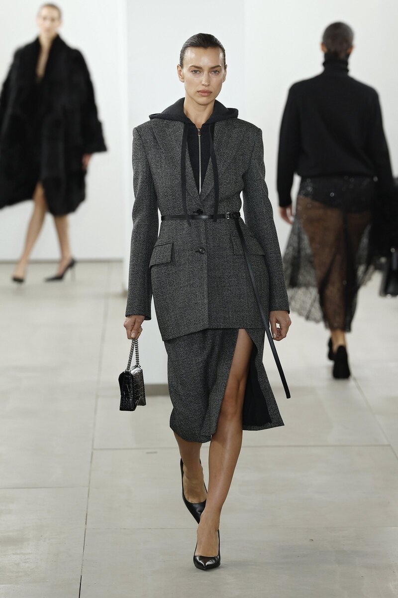    Ирина Шейк на показе Michael Kors