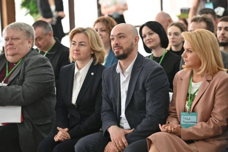    Бизнес-форум «Новые возможности развития малого бизнеса» (г. Волжский; фото: пресс-служба Сбера)