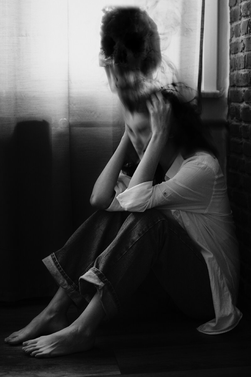 Изображение от <a href="https://ru.freepik.com/free-photo/portrait-of-person-suffering-from-depression_66107976.htm#&position=2&from_view=search&track=ais&uuid=fbeab400-bcdb-4720-94e1-70e3cc08725a">Freepik</a>