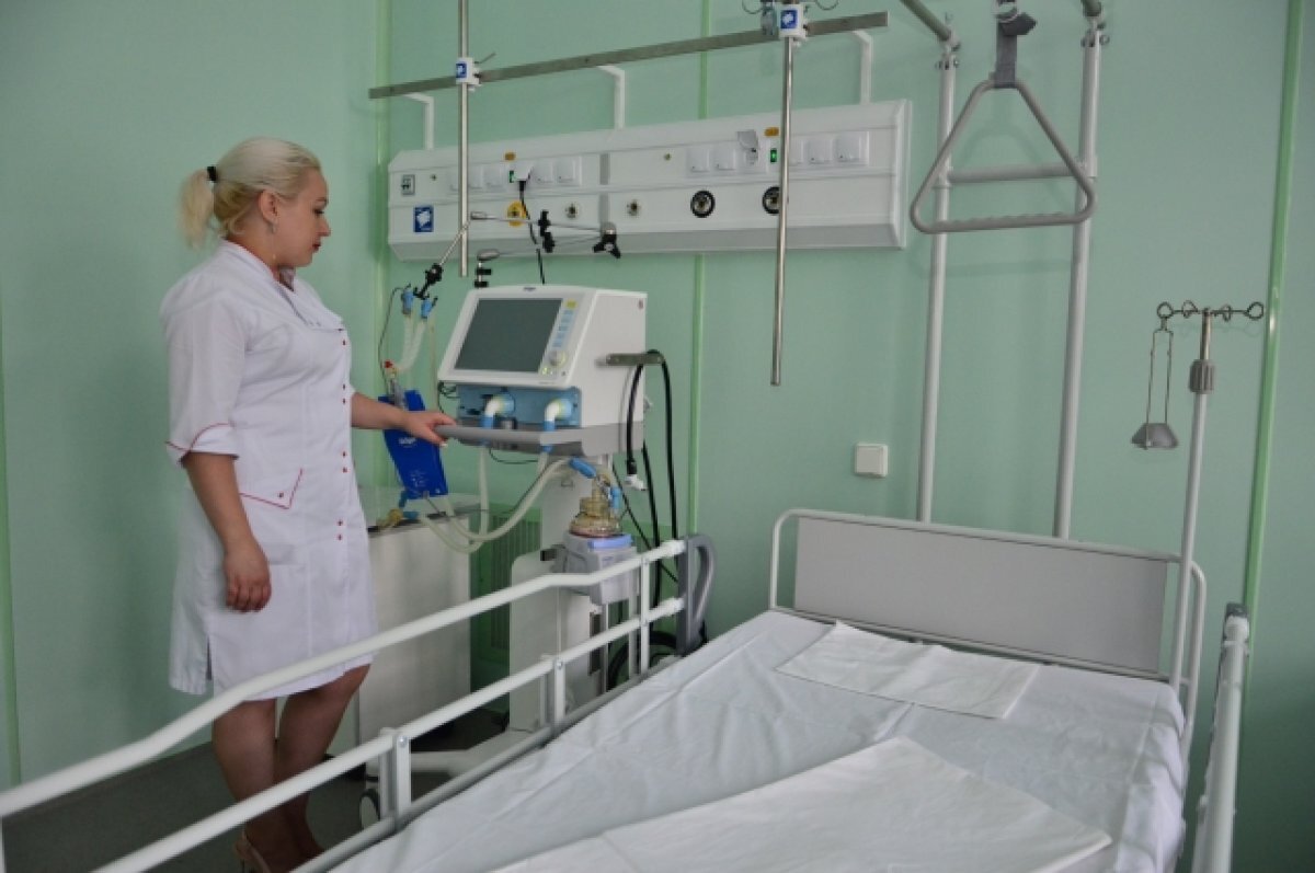    Девушка по-прежнему находится в больнице.